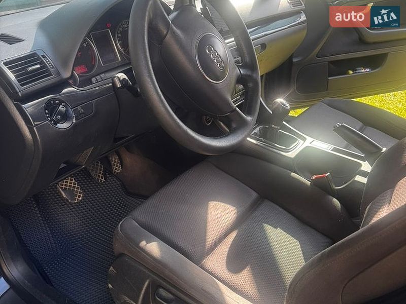 Седан Audi A4 2003 в Надвірній