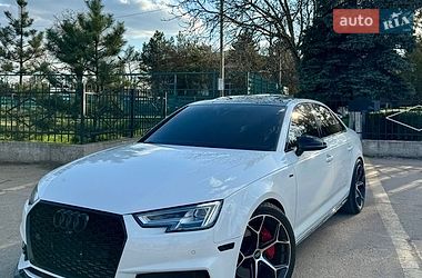 Седан Audi A4 2017 в Одесі
