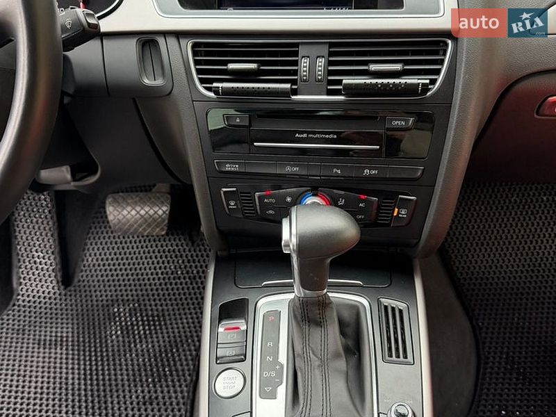 Седан Audi A4 2013 в Запорожье