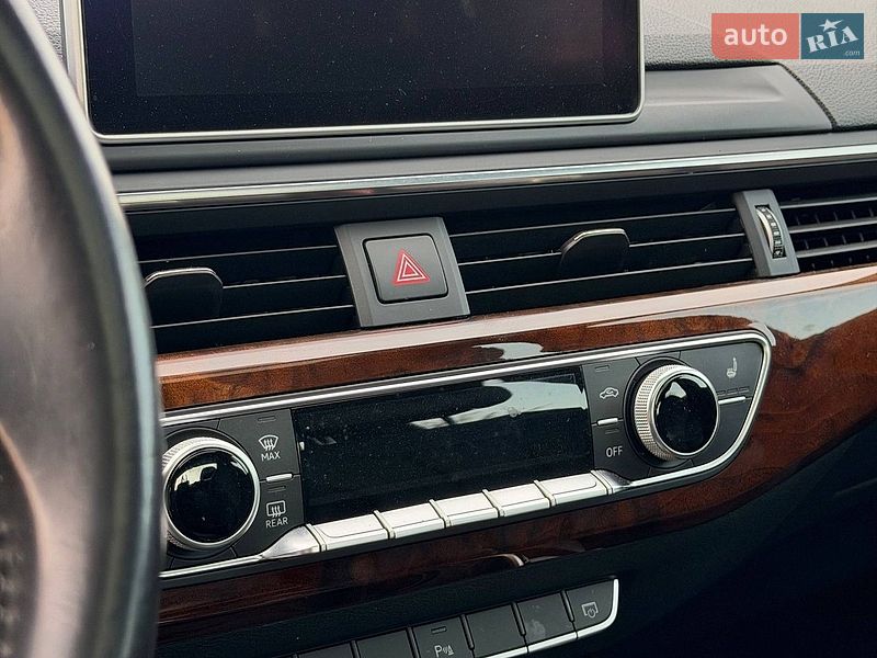 Седан Audi A4 2016 в Виннице