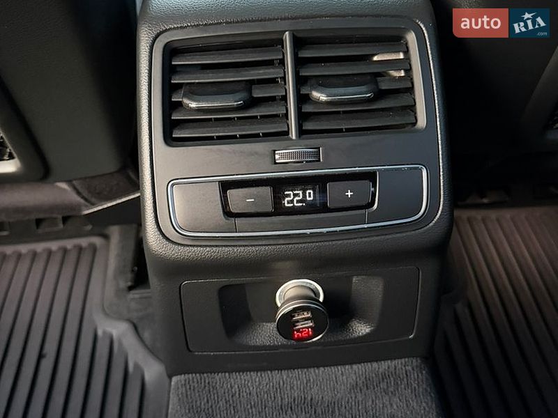 Седан Audi A4 2016 в Дніпрі