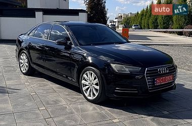 Седан Audi A4 2015 в Львове