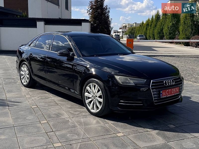 Седан Audi A4 2015 в Львове