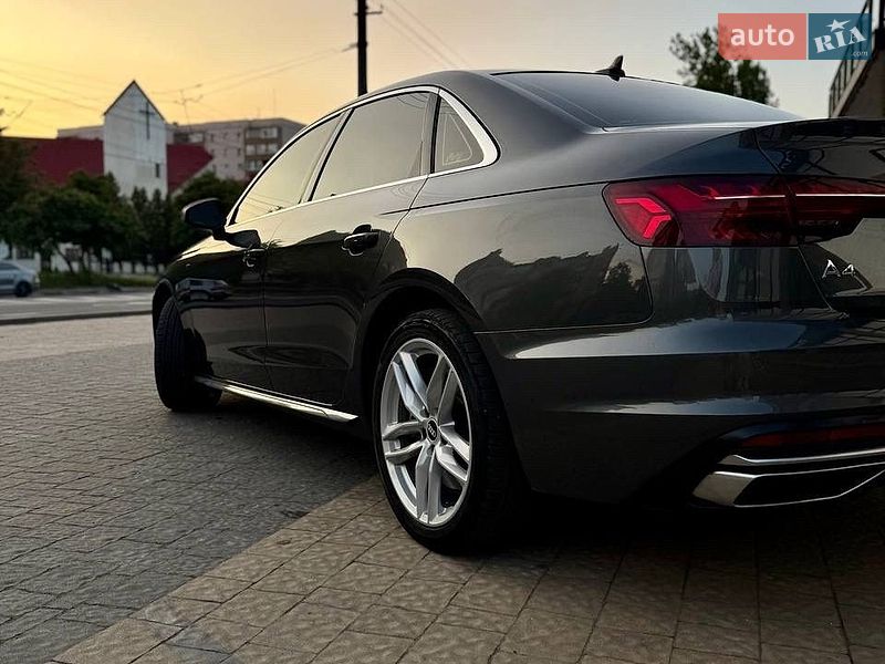Седан Audi A4 2020 в Львове