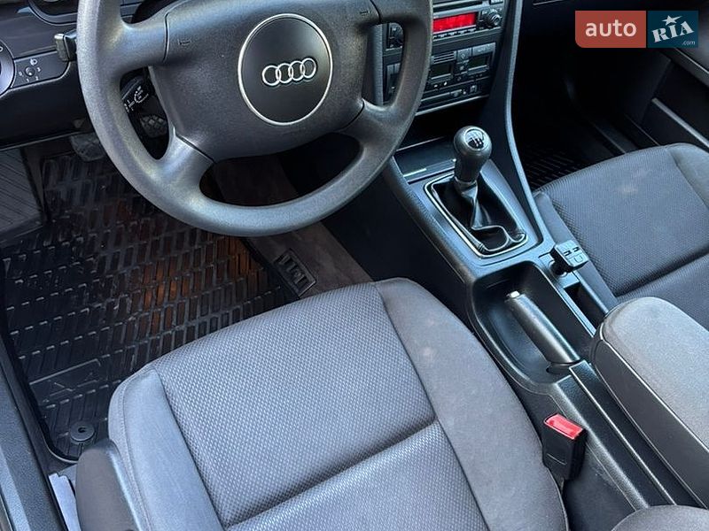 Седан Audi A4 2004 в Виннице