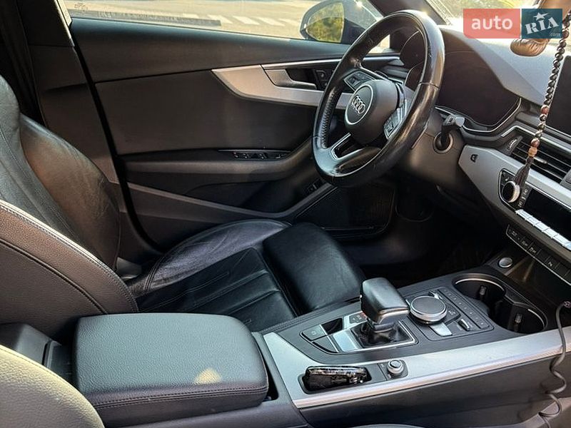 Седан Audi A4 2016 в Буче
