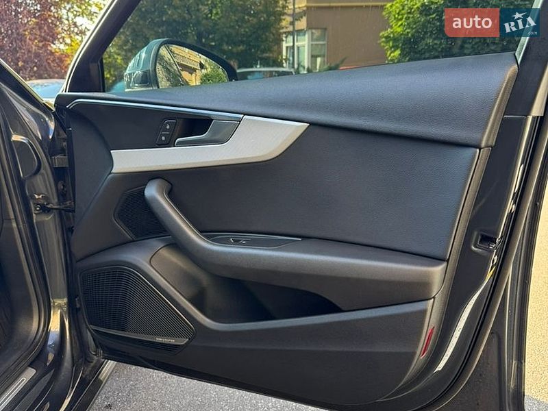 Седан Audi A4 2016 в Буче