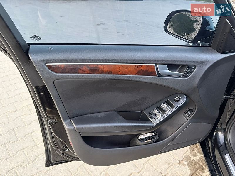 Седан Audi A4 2010 в Турці