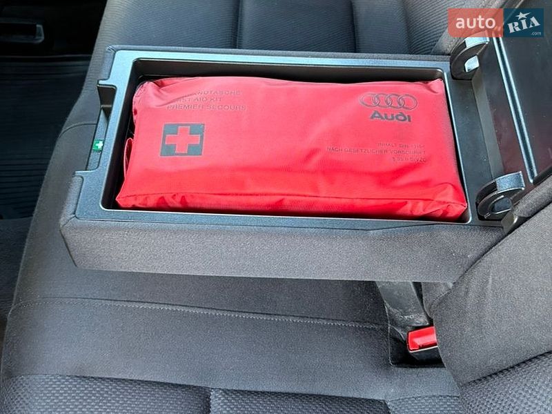 Седан Audi A4 2004 в Виннице