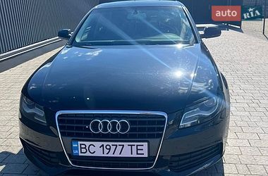 Седан Audi A4 2011 в Львове