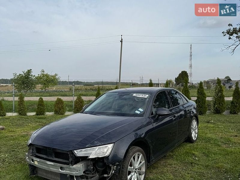 Седан Audi A4 2016 в Львові