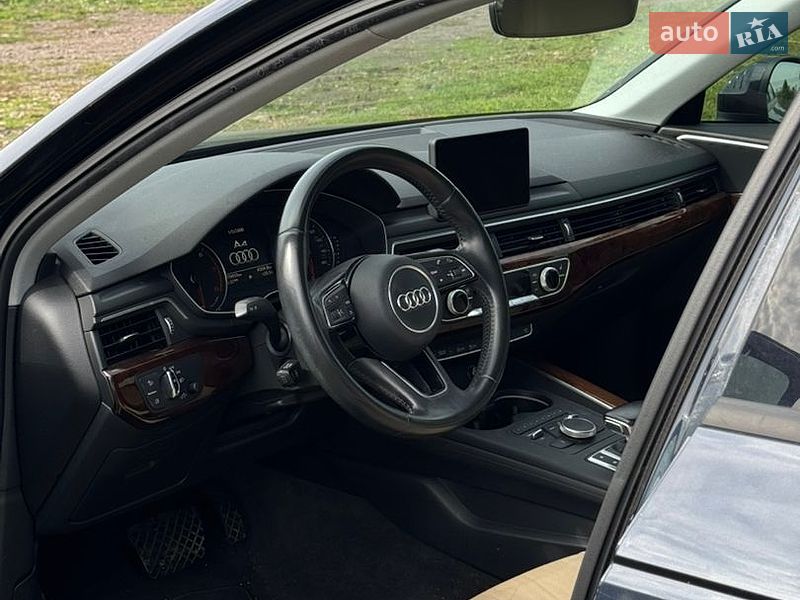 Седан Audi A4 2016 в Львові