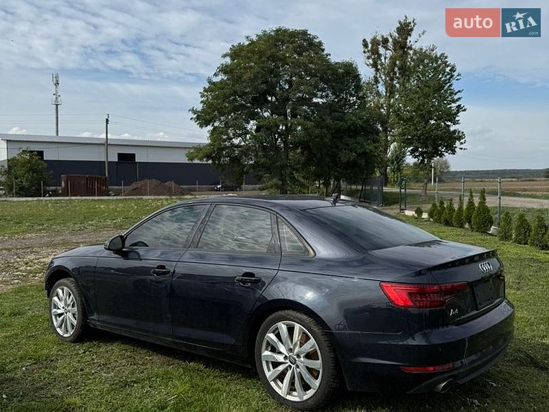Седан Audi A4 2016 в Львові
