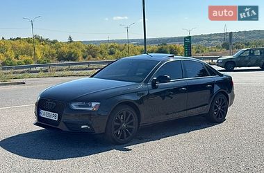 Седан Audi A4 2012 в Умані