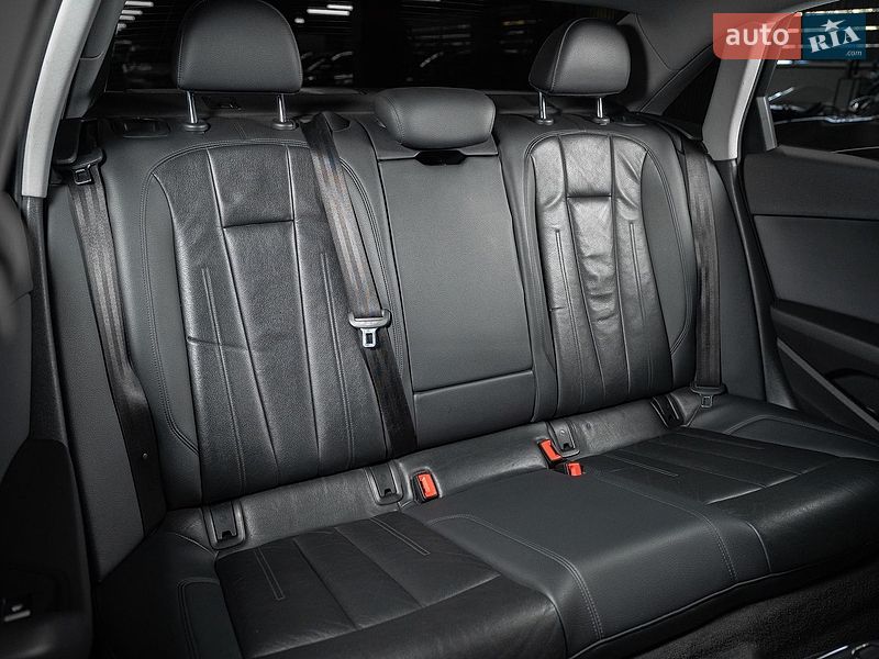 Седан Audi A4 2015 в Одессе