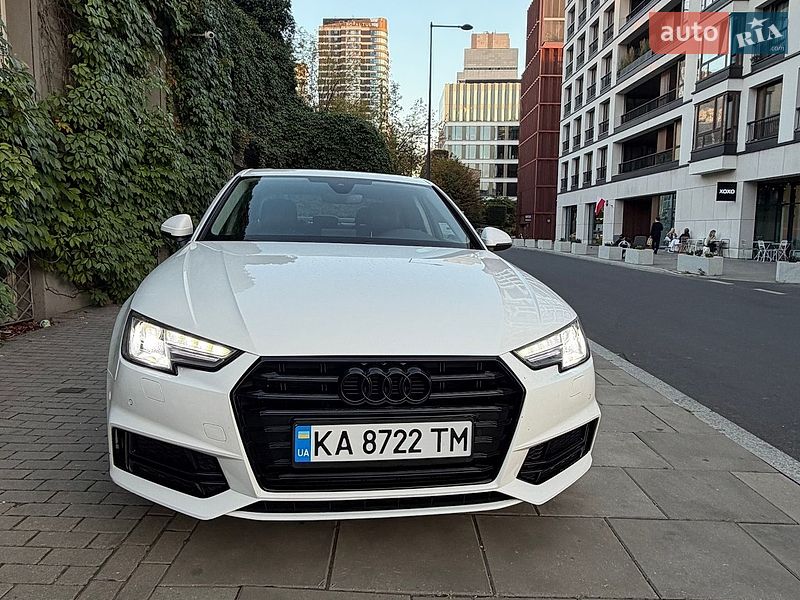 Седан Audi A4 2016 в Львове