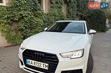 Седан Audi A4 2016 в Львове
