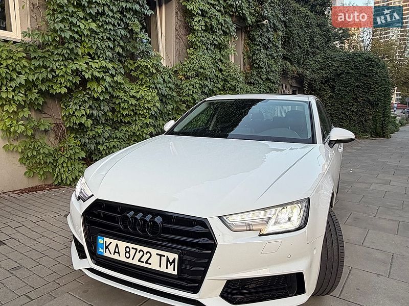 Седан Audi A4 2016 в Львове