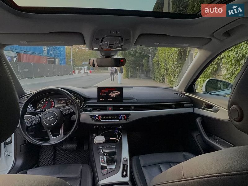 Седан Audi A4 2016 в Львове