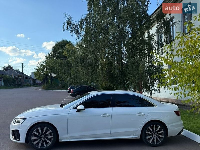 Седан Audi A4 2023 в Коростені