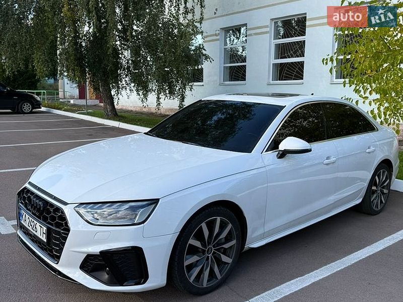 Седан Audi A4 2023 в Коростені