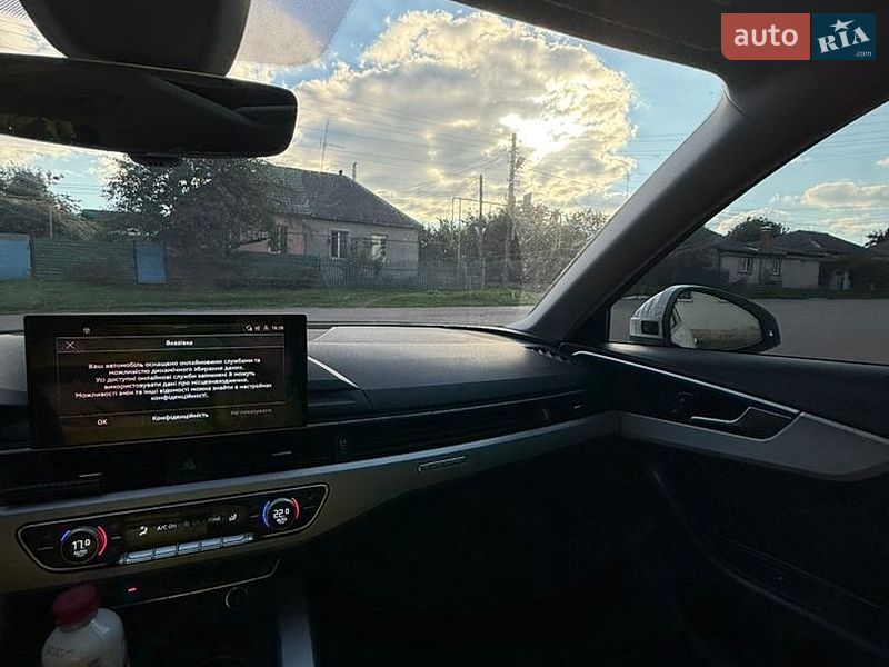 Седан Audi A4 2023 в Коростені