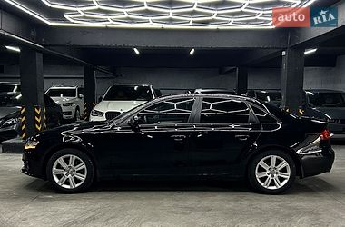 Седан Audi A4 2011 в Чернівцях