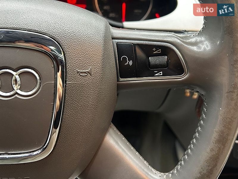Седан Audi A4 2011 в Чернівцях