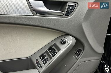 Седан Audi A4 2011 в Чернівцях