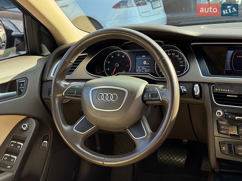 Седан Audi A4 2013 в Полтаві