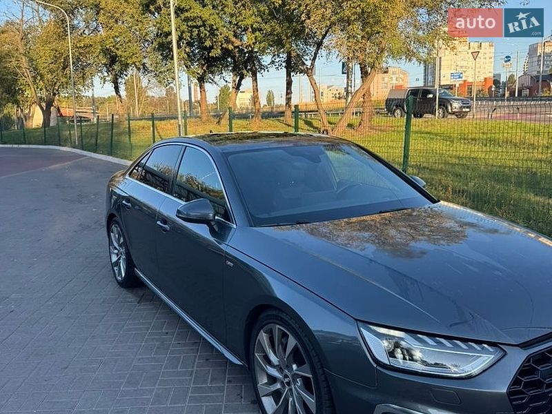 Седан Audi A4 2020 в Киеве