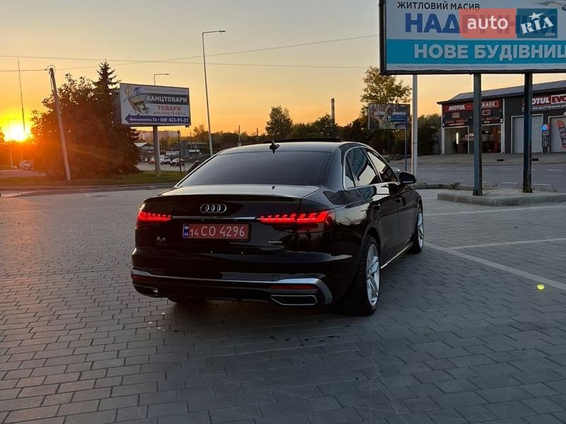 Седан Audi A4 2023 в Івано-Франківську