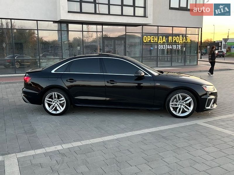 Седан Audi A4 2023 в Івано-Франківську