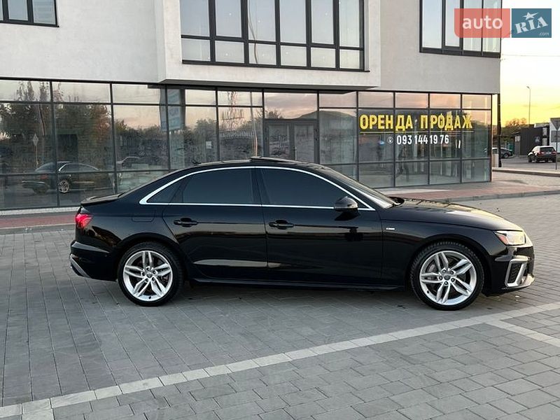 Седан Audi A4 2023 в Ивано-Франковске