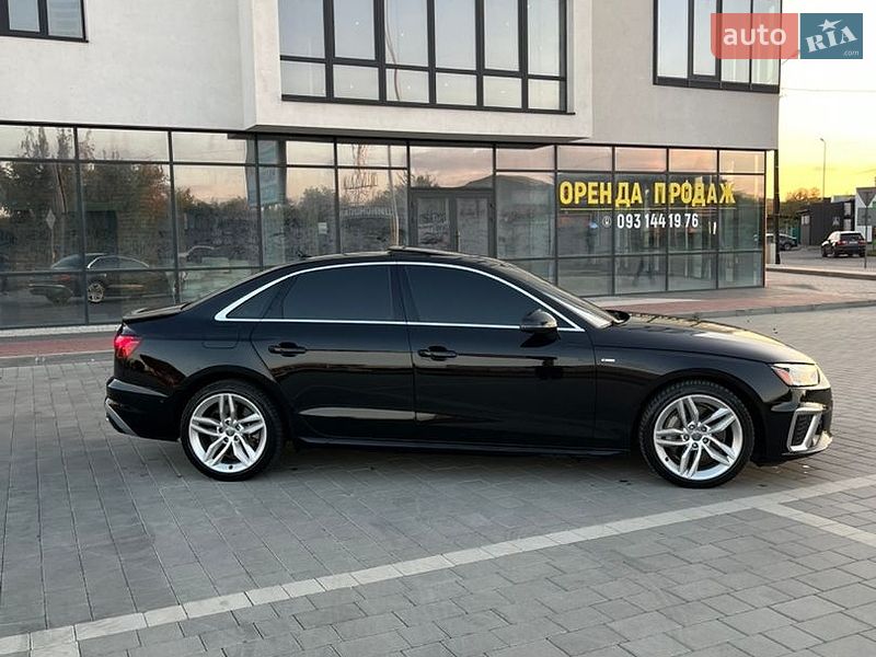 Седан Audi A4 2023 в Ивано-Франковске