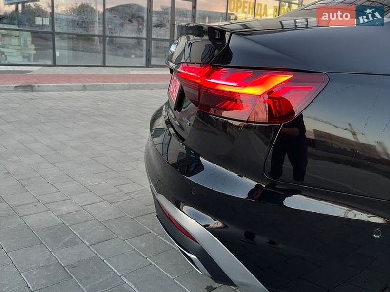 Седан Audi A4 2023 в Івано-Франківську