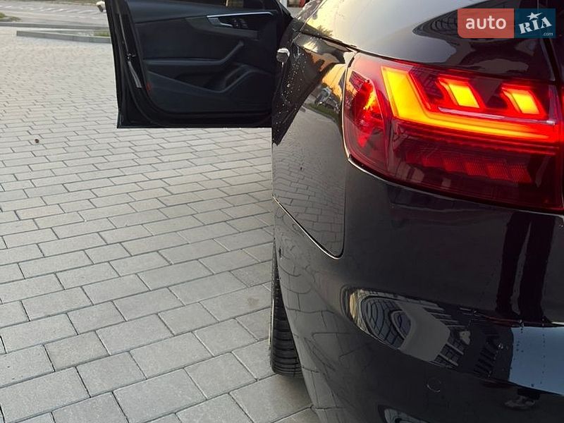 Седан Audi A4 2023 в Ивано-Франковске