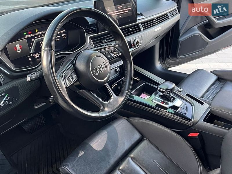 Седан Audi A4 2023 в Івано-Франківську