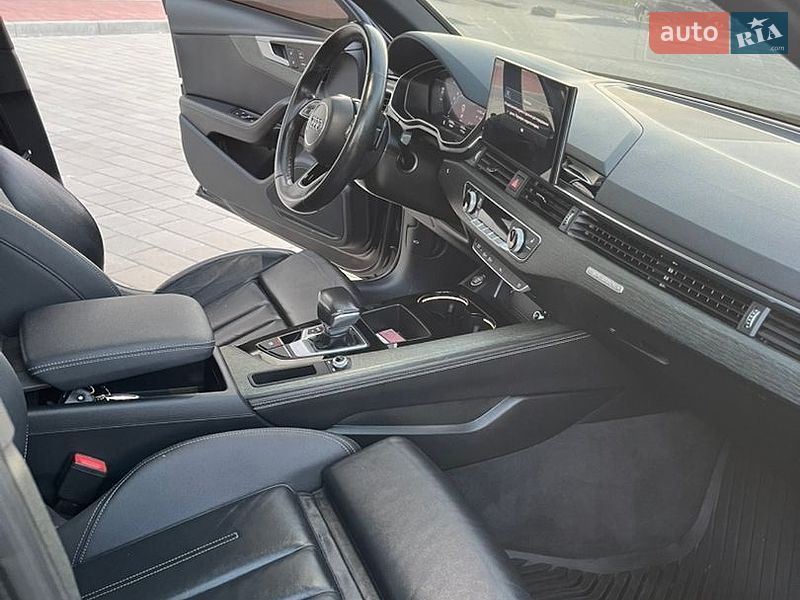 Седан Audi A4 2023 в Ивано-Франковске