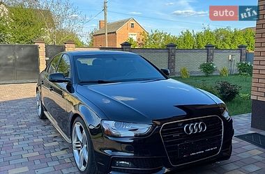 Седан Audi A4 2013 в Луцке