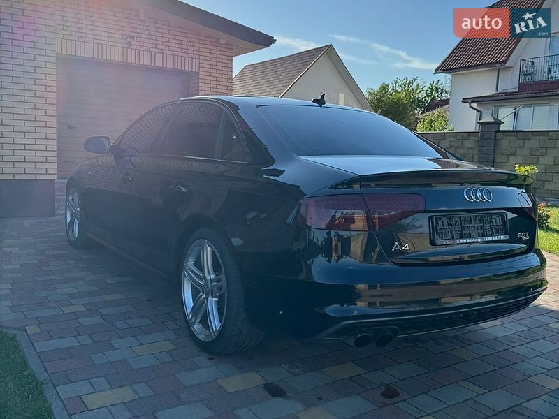 Седан Audi A4 2013 в Луцке