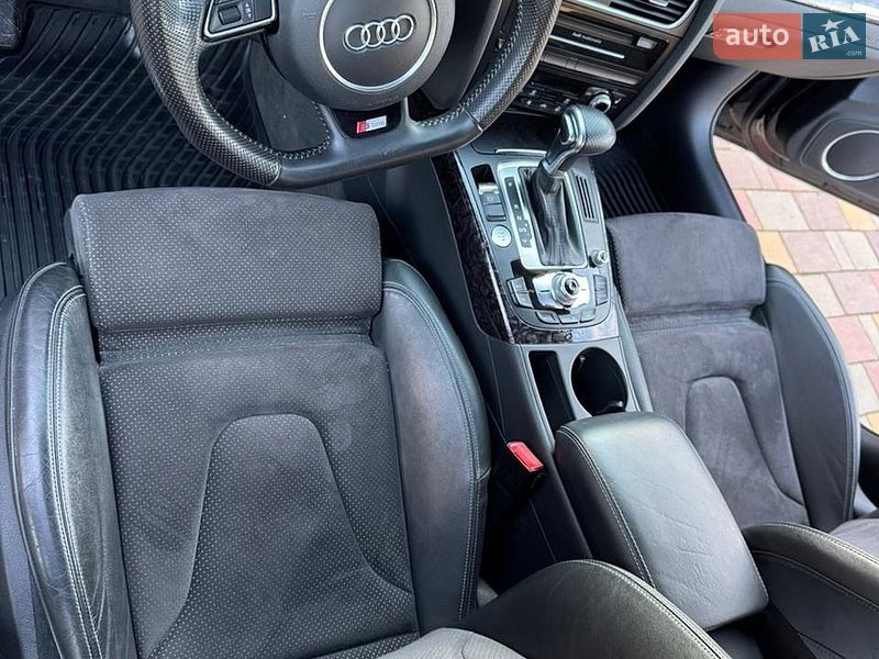 Седан Audi A4 2013 в Луцке