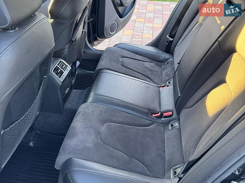 Седан Audi A4 2013 в Луцке