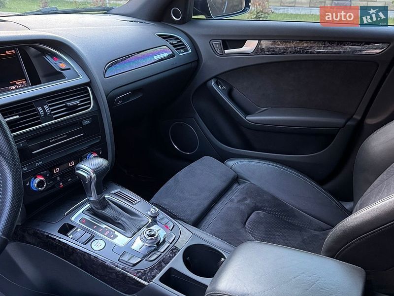 Седан Audi A4 2013 в Луцке