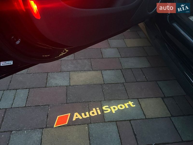 Седан Audi A4 2013 в Луцке