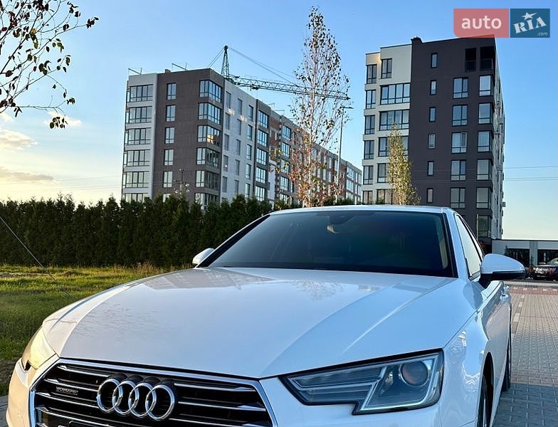 Седан Audi A4 2017 в Городку