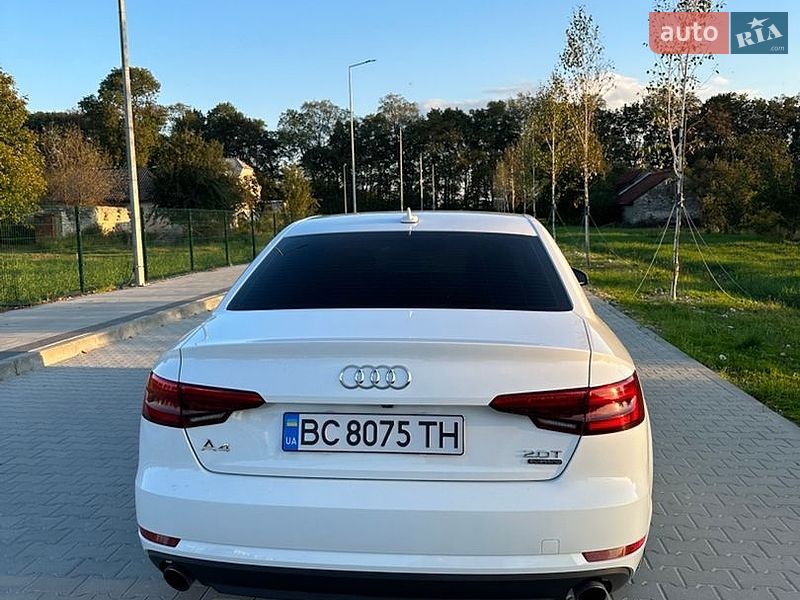 Седан Audi A4 2017 в Городку