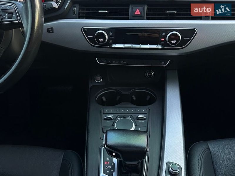 Седан Audi A4 2017 в Городку