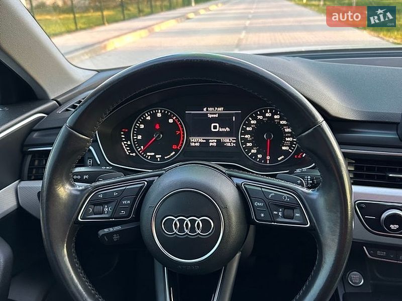 Седан Audi A4 2017 в Городку