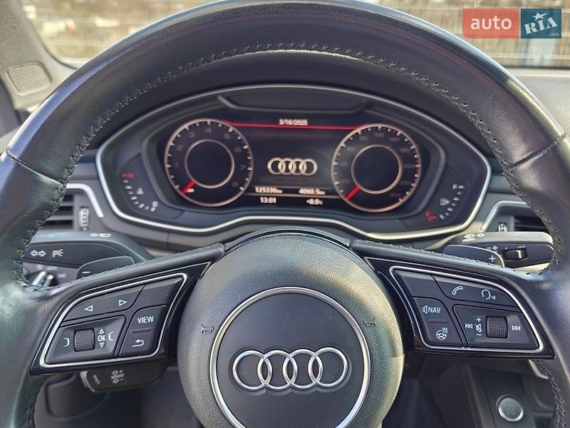 Седан Audi A4 2016 в Ровно
